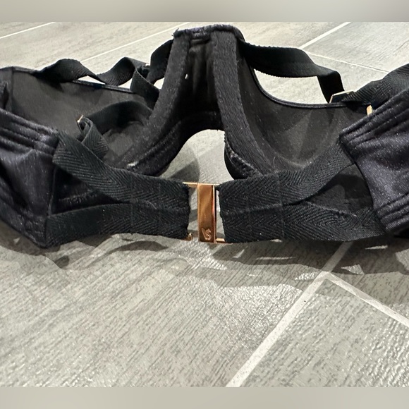 VS VERY SEXY Push-up Swimsuit Top with Cutouts that Add Support - Picture 7 of 9